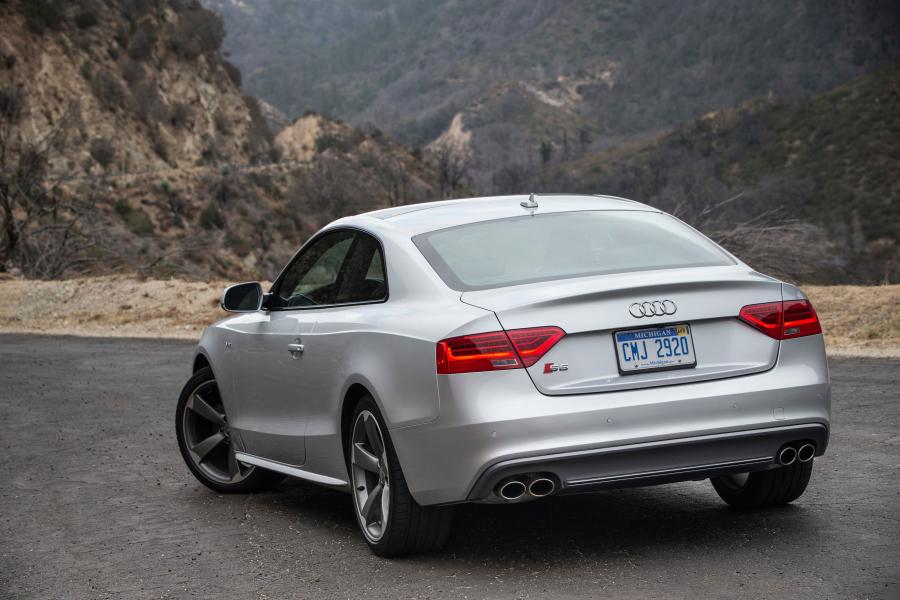  Audi S5 Coupe 2012 года  (NA) (фото 2 из 16)